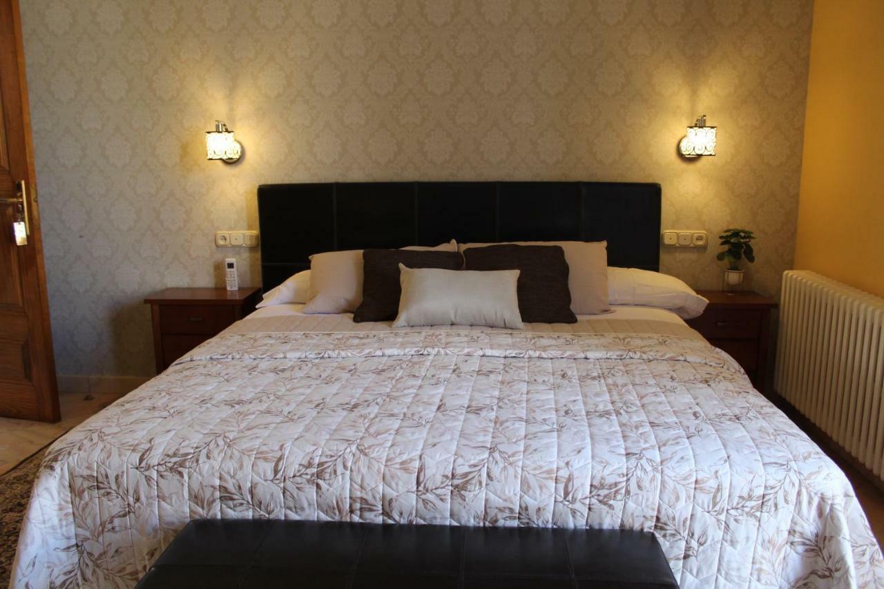 Hotel Boutique La Zubia ภายนอก รูปภาพ