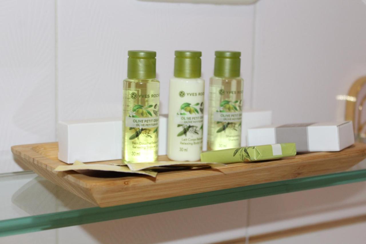 Hotel Boutique La Zubia ภายนอก รูปภาพ
